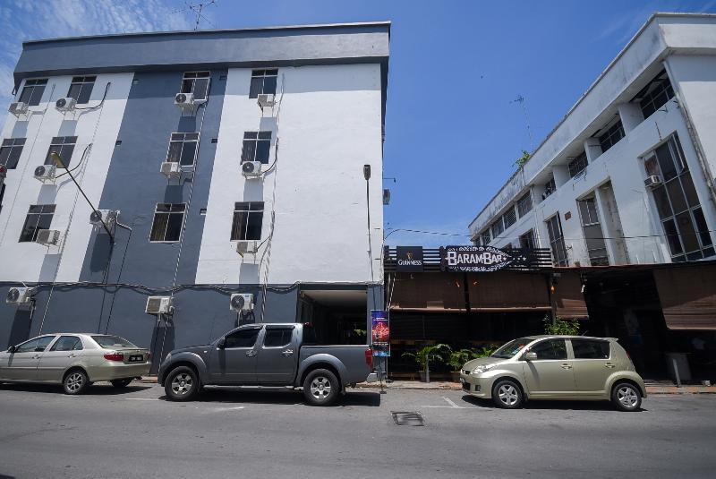 OYO 989 Ostay Inn Miri Exterior foto